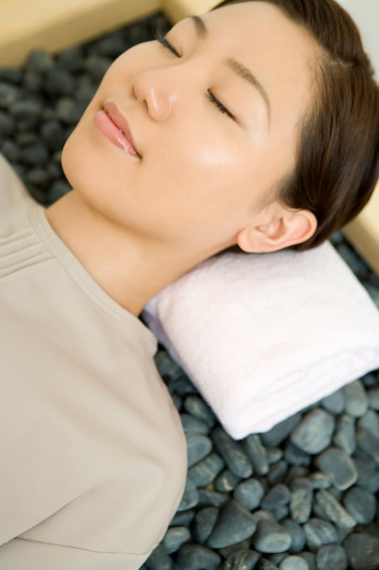 岩盤浴で身体ポカポカ、汗はサラサラ。 ​気持ちのいい汗をかきませんか？